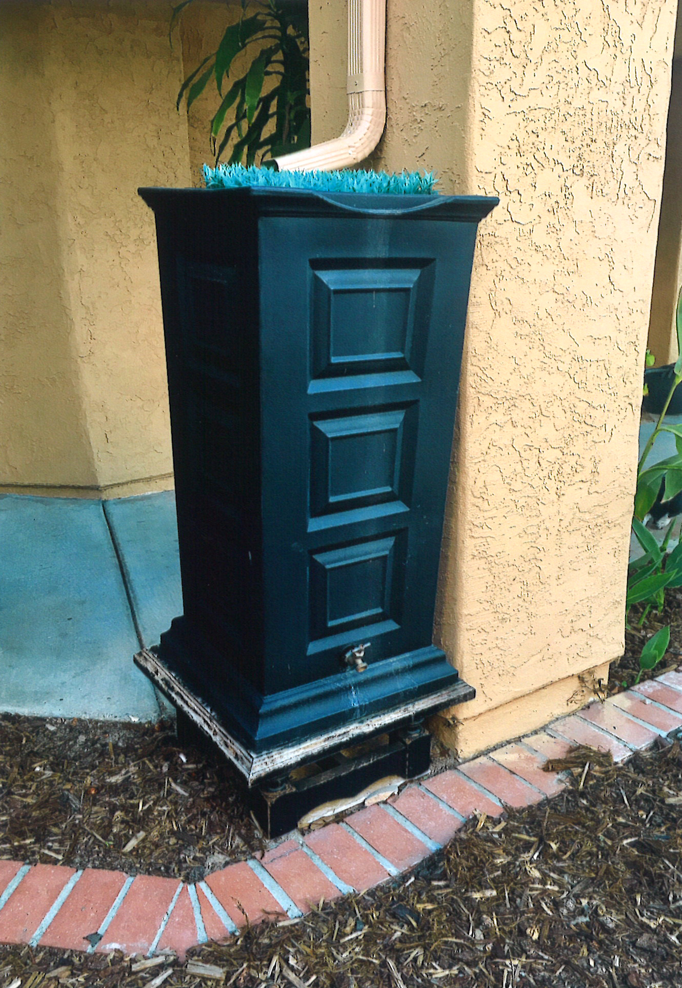 rain barrel
